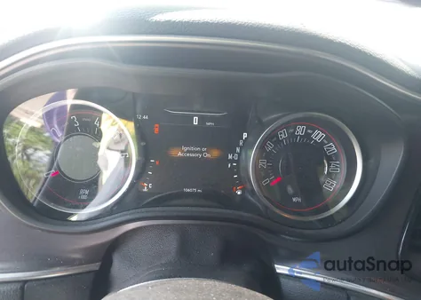 2018 Dodge Challenger Sxt z USA, uszkodzony, nr VIN 2C3CDZAGXJH310482